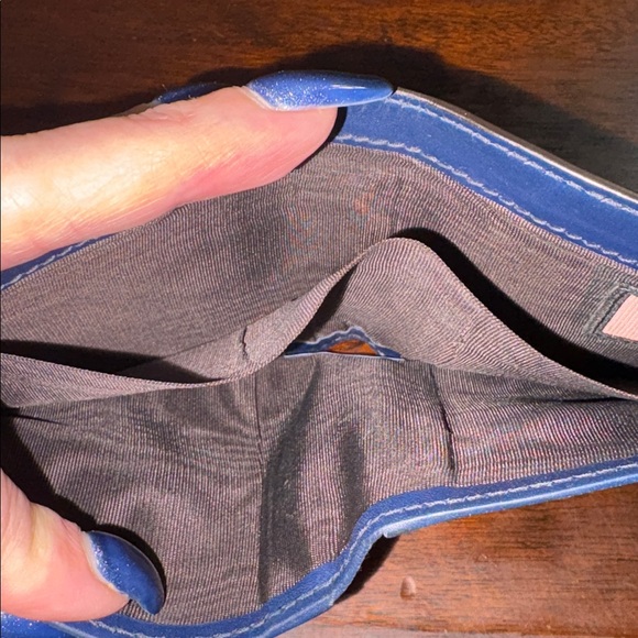 GUCCI Ghost LE Bi-Fold Leather Wallet - Picture 10 of 11